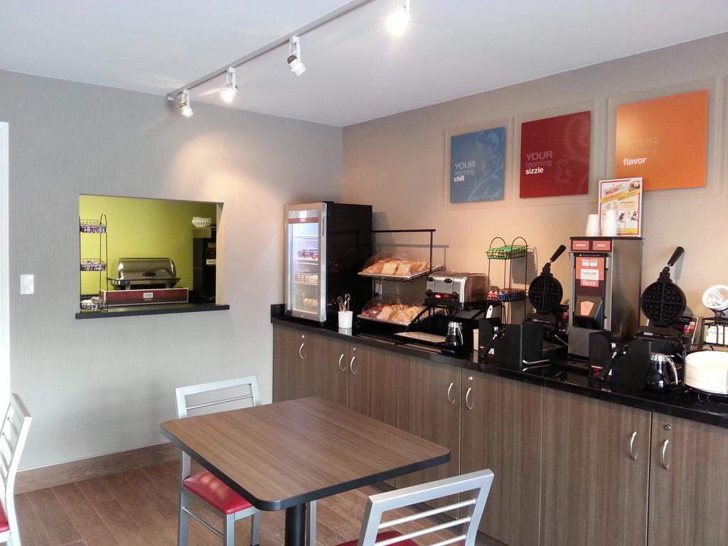 Comfort Inn Simcoe Extérieur photo